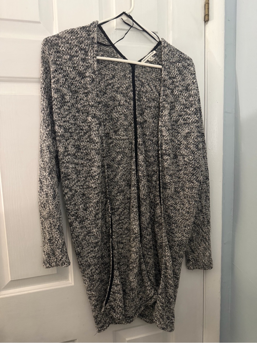 American Eagle Women’s M Long Marled Knit Open Front Cardigan Black White